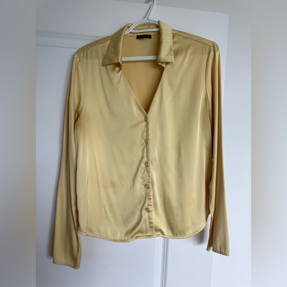 Dynamite Light Yellow Satin Button-Down Shirt